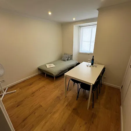 Very Location ליסבון